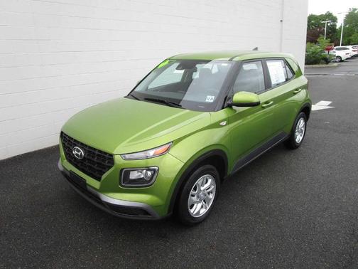 2022 Hyundai VENUE SE