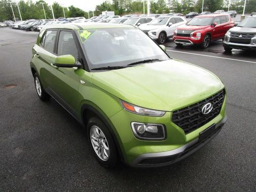 2022 Hyundai VENUE SE