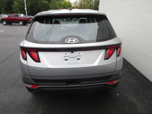 2024 Hyundai TUCSON SE