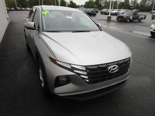 2024 Hyundai TUCSON SE