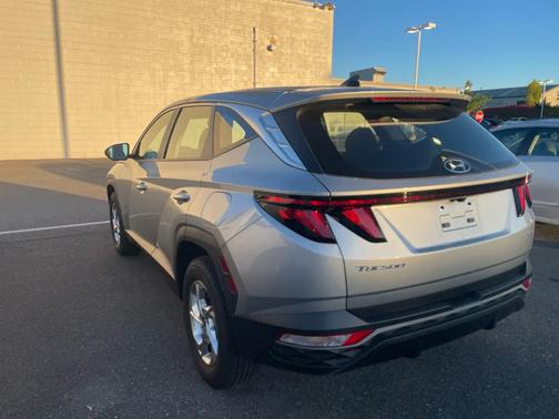 2024 Hyundai TUCSON SE