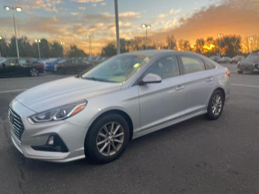 2019 Hyundai SONATA SE