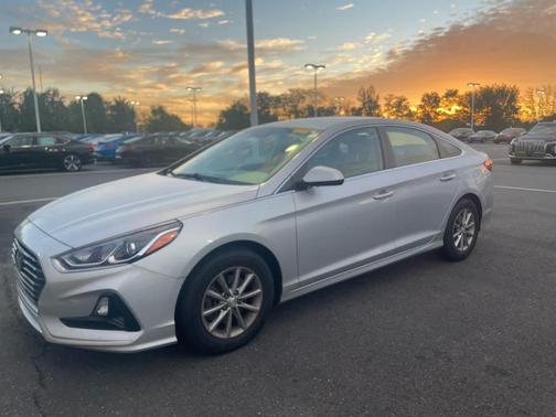 2019 Hyundai SONATA SE