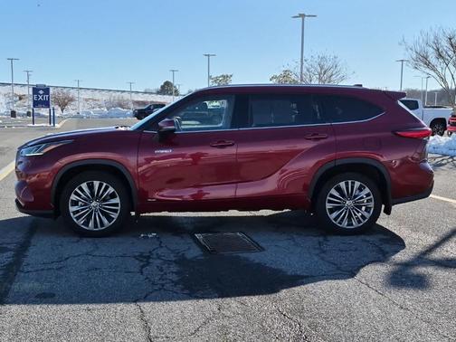2021 Toyota Highlander Hybrid Platinum