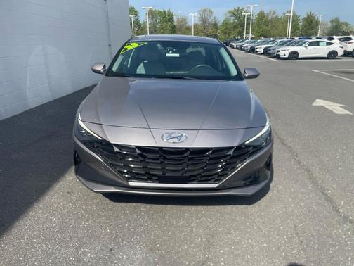 2023 Hyundai ELANTRA HEV Limited