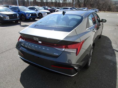 2025 Hyundai ELANTRA HEV Limited