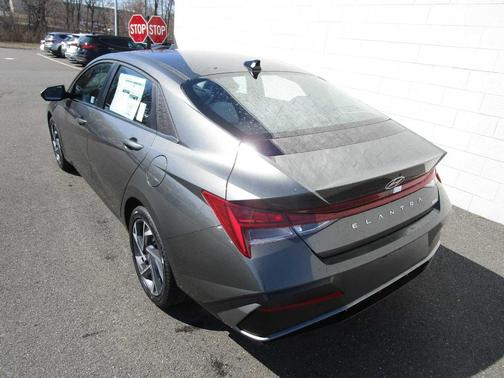 2025 Hyundai ELANTRA HEV Limited