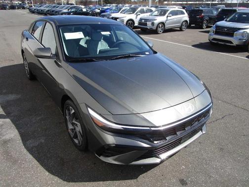 2025 Hyundai ELANTRA HEV Limited