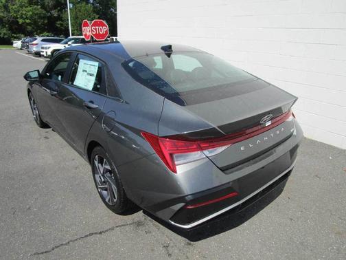 2025 Hyundai ELANTRA HEV Limited