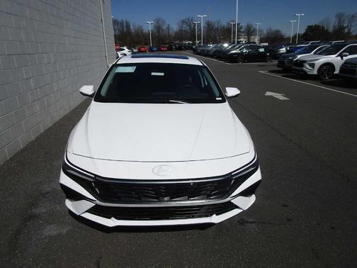 2025 Hyundai ELANTRA HEV Limited