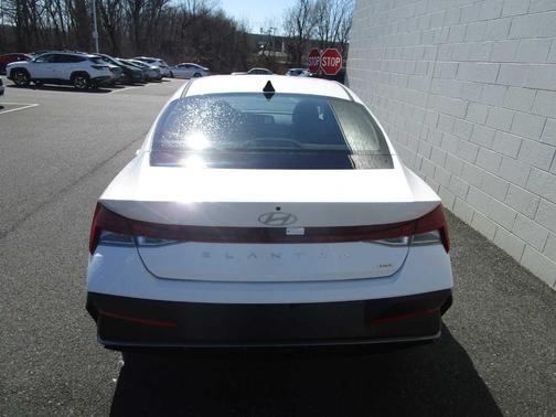 2025 Hyundai ELANTRA HEV Limited