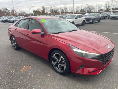 2023 Hyundai ELANTRA SEL