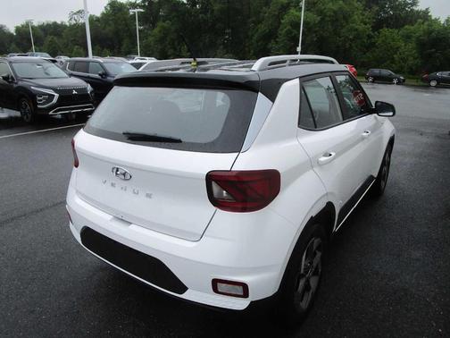 2025 Hyundai VENUE Limited
