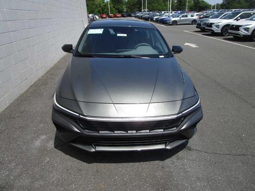 2025 Hyundai ELANTRA HEV SEL
