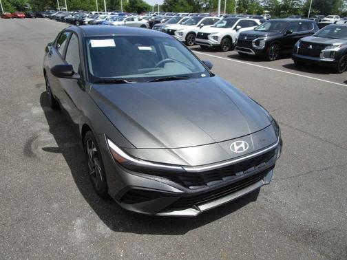 2025 Hyundai ELANTRA HEV SEL