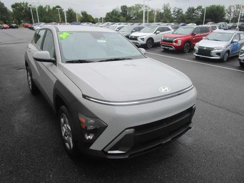 2024 Hyundai KONA SE