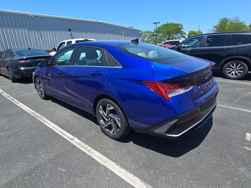 Intense Blue 2024 Hyundai ELANTRA Limited