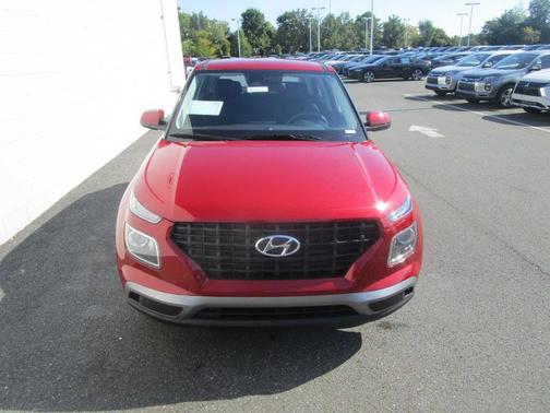2025 Hyundai VENUE SE