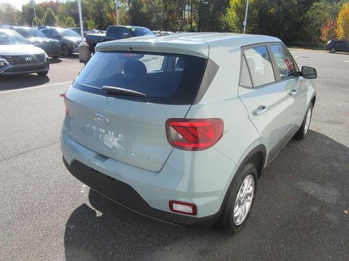 2026 Hyundai VENUE SE