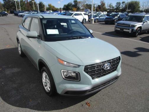 2026 Hyundai VENUE SE