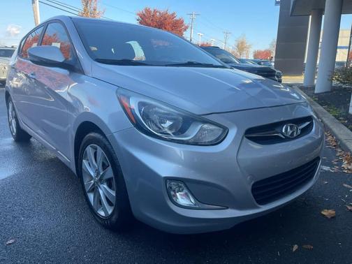 2013 Hyundai Accent SE
