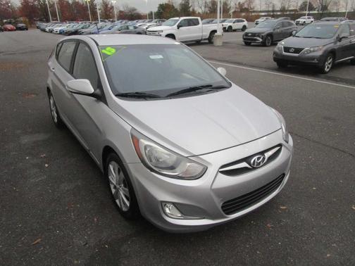 2013 Hyundai Accent SE