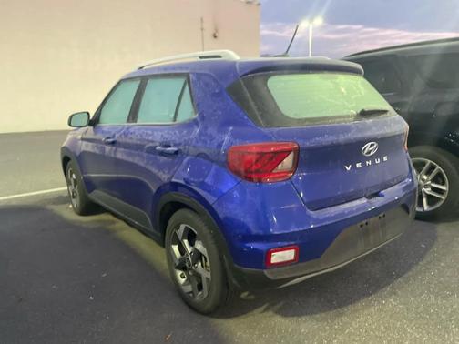 2023 Hyundai VENUE Limited