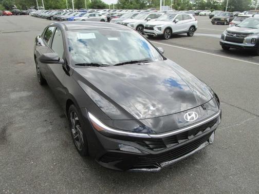 2025 Hyundai ELANTRA HEV SEL