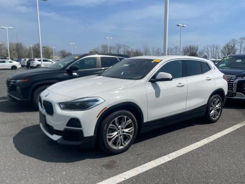 Alpine White 2022 BMW X2 sDrive28i