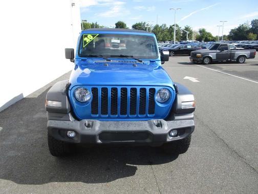 2020 Jeep Gladiator Sport