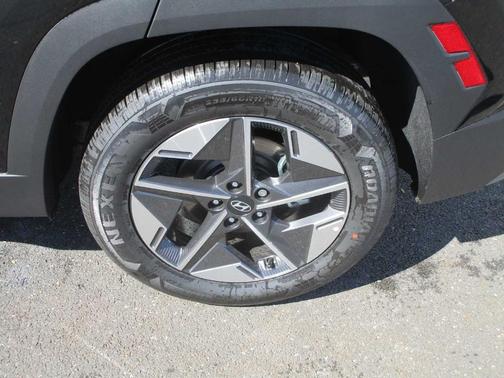 Phantom Black 2025 Hyundai TUCSON SEL Convenience