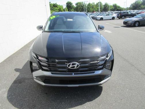 Phantom Black 2025 Hyundai TUCSON SEL Convenience