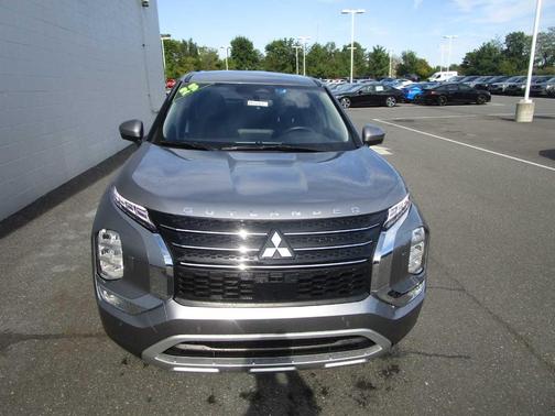 2023 Mitsubishi Outlander PHEV SE
