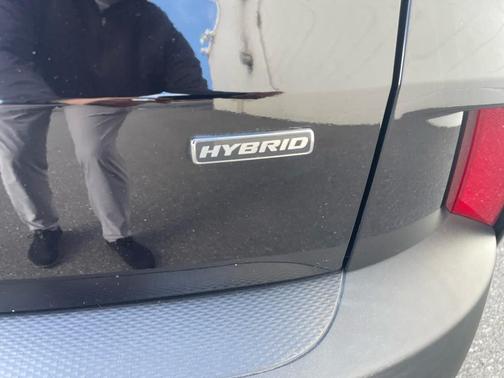 2020 Ford Escape Titanium Hybrid