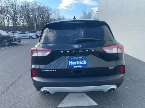 2020 Ford Escape Titanium Hybrid