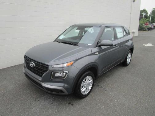 2025 Hyundai VENUE SE