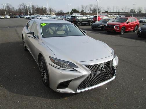 Photo 3 of 35 of 2018 Lexus LS 500