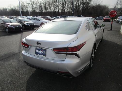 Photo 4 of 35 of 2018 Lexus LS 500