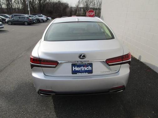 Photo 5 of 35 of 2018 Lexus LS 500
