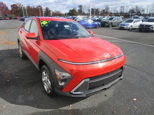 2025 Hyundai KONA SE