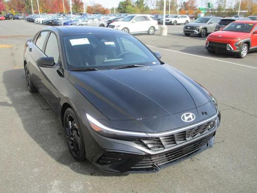 2026 Hyundai ELANTRA SEL