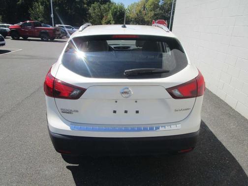 2018 Nissan Rogue Sport SV