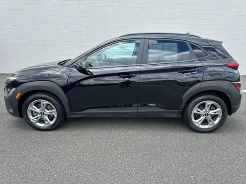 Abyss Black Pearl 2023 Hyundai KONA SEL