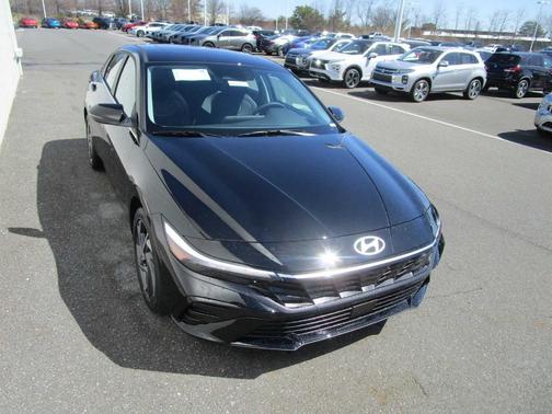 2025 Hyundai ELANTRA HEV Limited