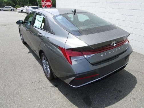 2025 Hyundai ELANTRA HEV Blue