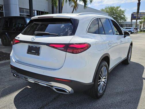 2025 Mercedes-Benz GLC 300 Base