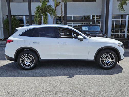 2025 Mercedes-Benz GLC 300 Base