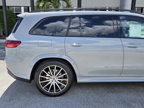 2025 Mercedes-Benz GLS 450 4MATIC