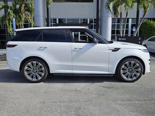 2024 Land Rover Range Rover Sport SE