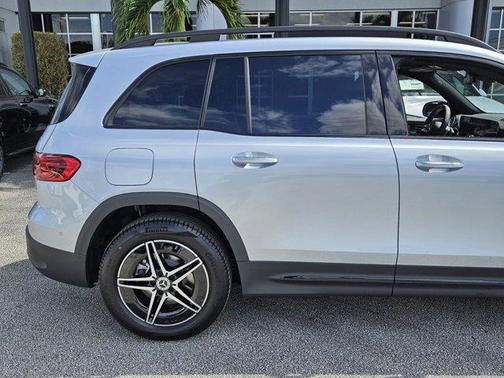 2024 Mercedes-Benz EQB 250 Base